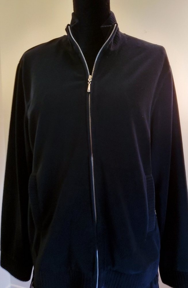Jennifer Moore🥰 Jacket size large.